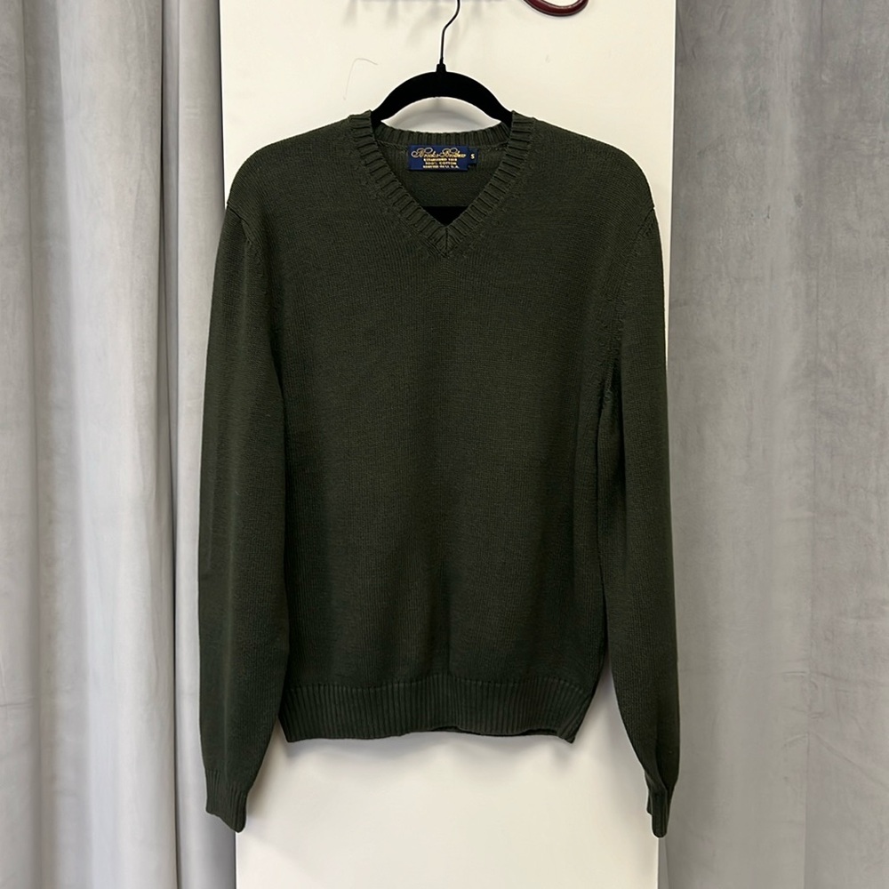 Brooks Brothers VNeck Sweater